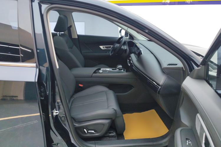 Used Dongfeng Aeolus Huge 2022 Mach Power 1.5T DareDrive Edition · Smart Right Front Seat