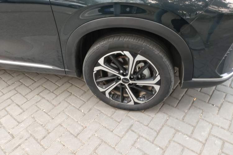 Used Dongfeng Aeolus Huge 2022 Mach Power 1.5T DareDrive Edition · Smart Right Front Wheel Hub