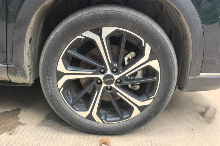 Used Dongfeng Aeolus Huge 2022 Mach Power 1.5T DareDrive Edition · Smart Right Front Wheel Hub