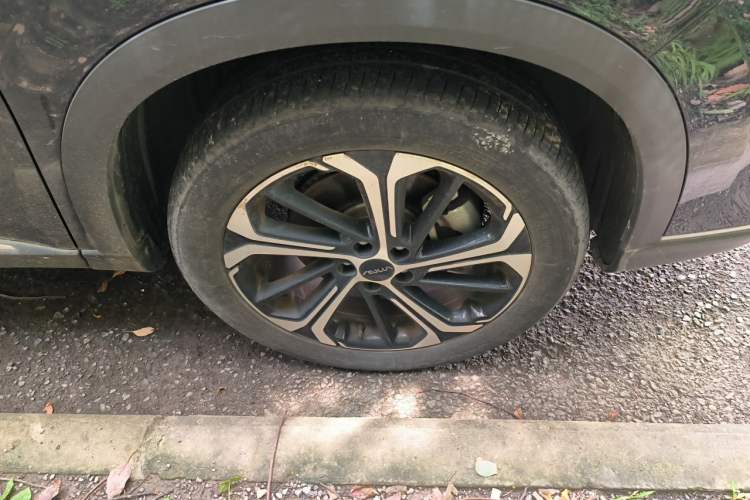 Used Dongfeng Aeolus Huge 2022 Mach Power 1.5T Dare-to-Drive Edition · Enjoyably悦 Right Front Wheel Hub