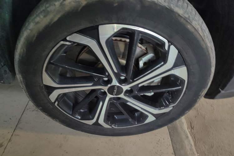 Used Dongfeng Aeolus Huge 2022 Mach Power 1.5T DareDrive Edition · Smart Right Front Wheel Hub