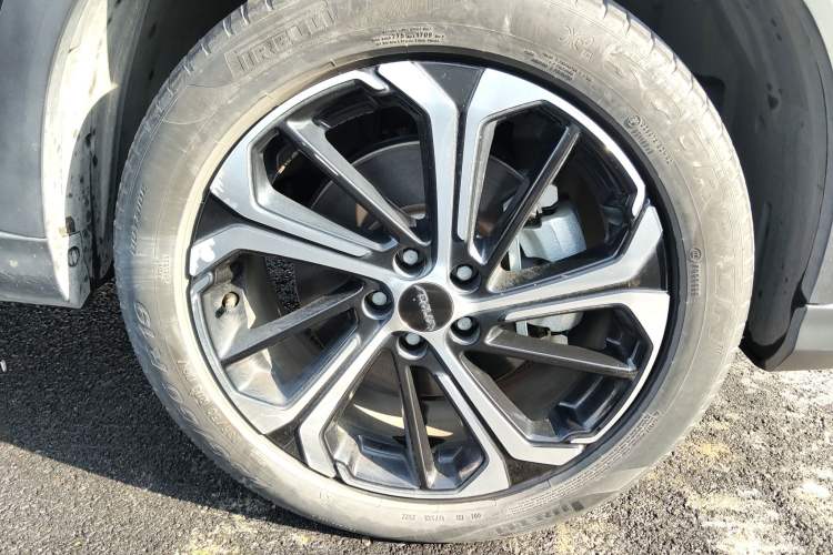 Used Dongfeng Aeolus Huge 2022 Mach Dual-Motor 1.5T MHD Dare-to-Dream Edition Right Front Wheel Hub