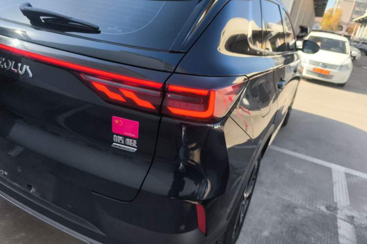 Used Dongfeng Aeolus Huge 2022 Mach Dual-Motor 1.5T MHD Dare-to-Dream Edition Right Rear Taillight