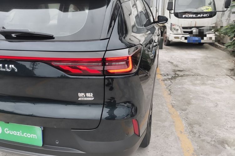 Used Dongfeng Aeolus Huge 2022 Mach Dual-Motor 1.5T MHD Dare-to-Dream Edition Right Rear Taillight