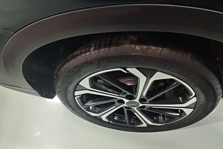 Used Dongfeng Aeolus Huge 2022 Mach Power 1.5T DareDrive Edition · Smart Right Rear Wheel Hub