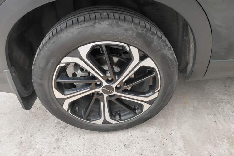 Used Dongfeng Aeolus Huge 2022 Mach Dual-Motor 1.5T MHD Dare-to-Dream Edition Right Rear Wheel Hub