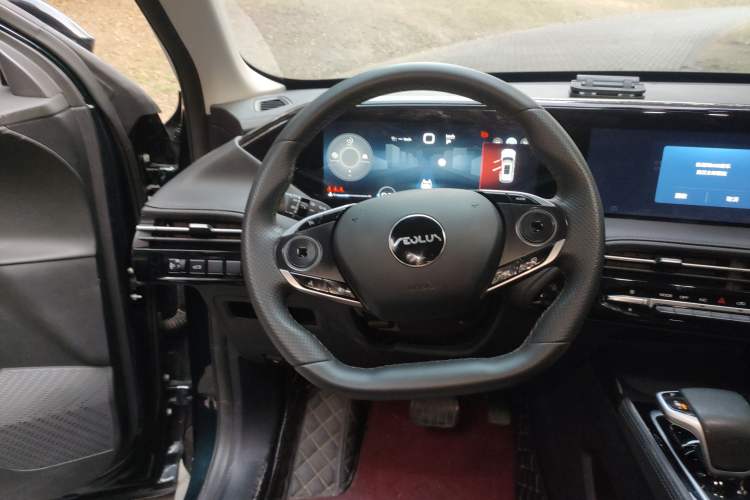 Used Dongfeng Aeolus Huge 2022 Mach Power 1.5T DareDrive Edition · Smart Steering Wheel