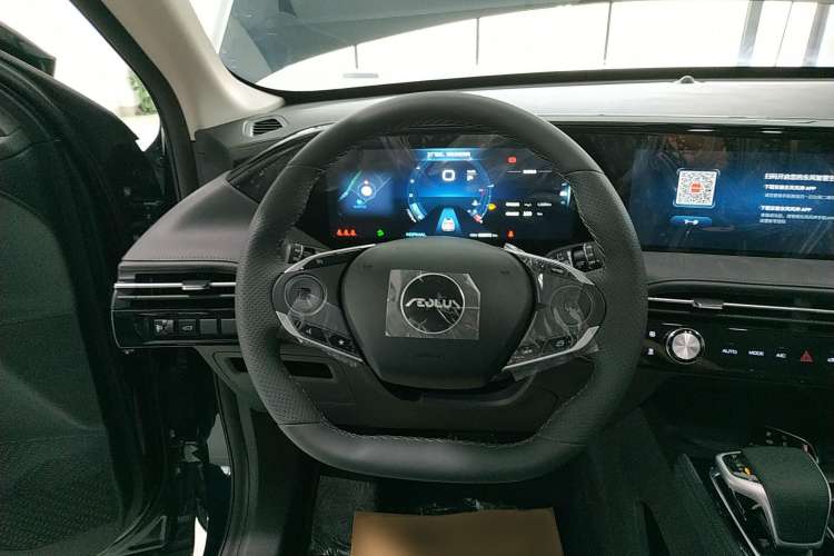Used Dongfeng Aeolus Huge 2022 Mach Power 1.5T Dare-Enjoy Edition · Smart Steering Wheel