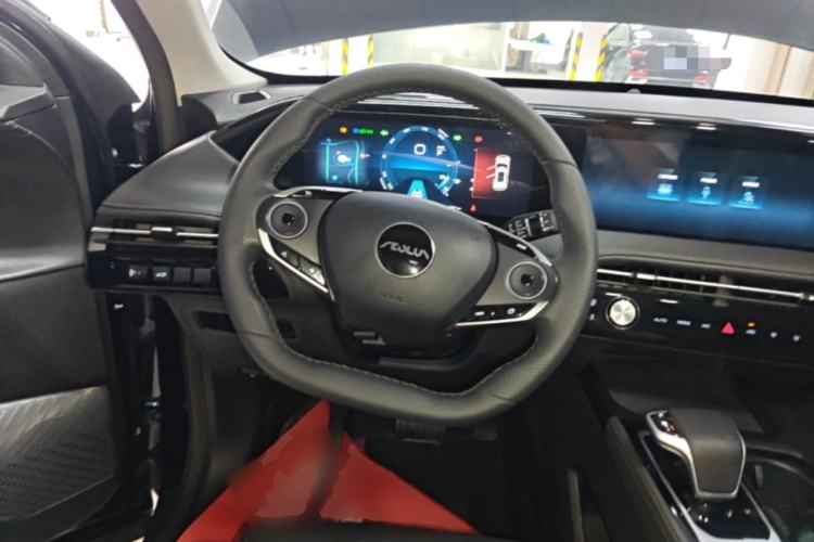 Used Dongfeng Aeolus Huge 2022 Mach Dual-Motor 1.5T MHD Dare-to-Dream Edition Steering Wheel