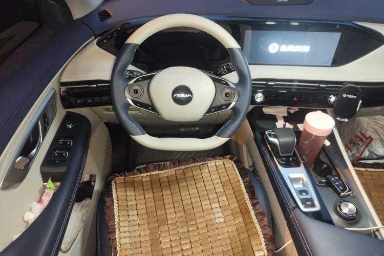 Used Dongfeng Aeolus Huge 2022 Mach Power 1.5T Dare-to-Love Edition Steering Wheel