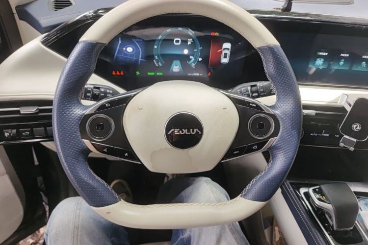 Used Dongfeng Aeolus Huge 2022 Mach Dual-Motor 1.5T MHD Dare-to-Innovate Edition Steering Wheel