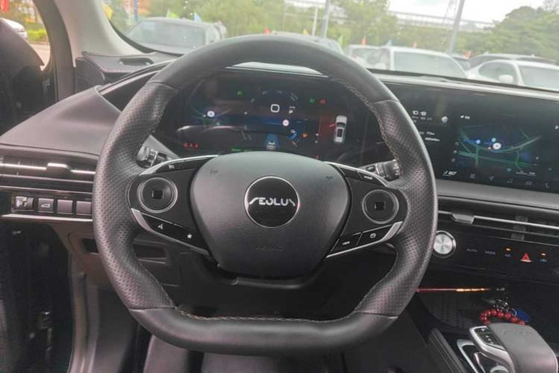 Used Dongfeng Aeolus Huge 2022 Mach Dual-Motor 1.5T MHD Dare-to-Dream Edition Steering Wheel