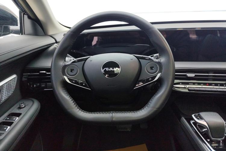 Used Dongfeng Aeolus Huge 2022 Mach Power 1.5T DareDrive Edition · Smart Steering Wheel