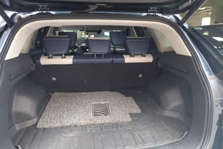 Used Dongfeng Aeolus Huge 2022 Mach Power 1.5T DareDrive Edition · Smart Trunk