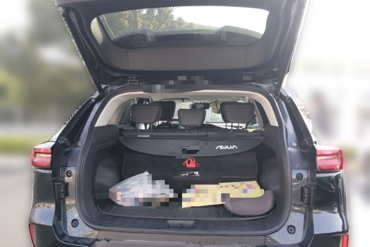Used Dongfeng Aeolus Huge 2022 Mach Dual-Motor 1.5T MHD Dare-to-Dream Edition Trunk