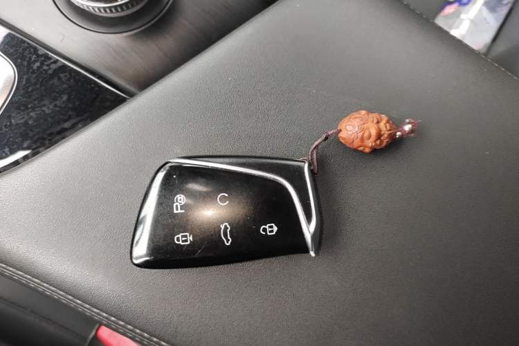 Used Dongfeng Aeolus Huge 2022 Mach Dual-Motor 1.5T MHD Dare-to-Dream Edition Vehicle Key