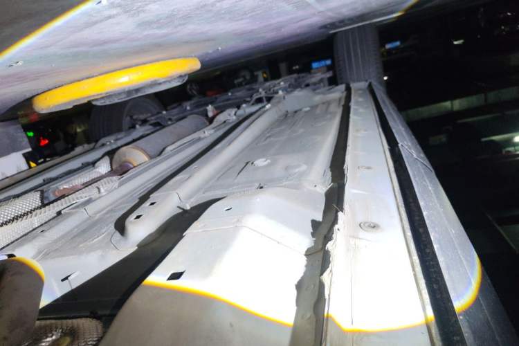 Used Dongfeng Aeolus Huge 2022 Mach Power 1.5T Dare-to-Love Edition Chassis Rear Left