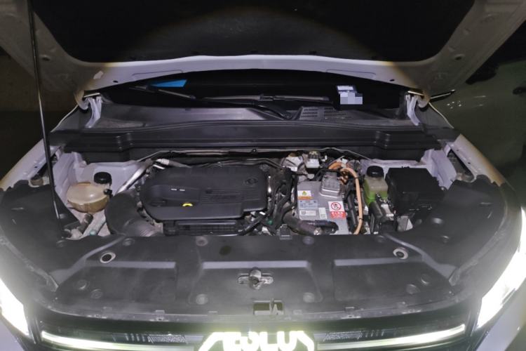 Used Dongfeng Aeolus Huge 2022 Mach Dual-Motor 1.5T MHD Dare-to-Dream Edition Engine Bay