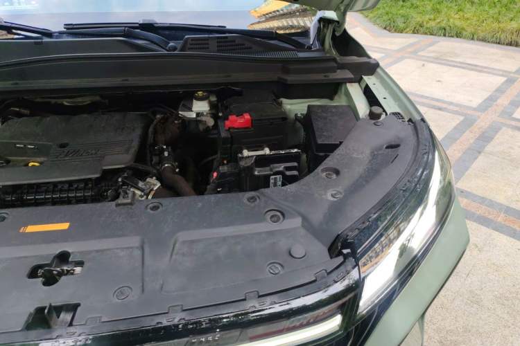 Used Dongfeng Aeolus Huge 2022 Mach Power 1.5T Dare-to-Drive Edition · Enjoyably悦 Engine Bay Left