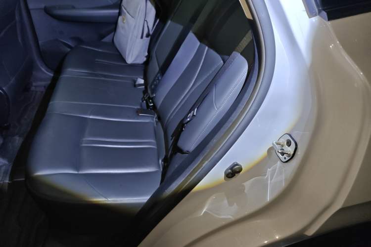 Used Dongfeng Aeolus Huge 2022 Mach Dual-Motor 1.5T MHD Dare-to-Dream Edition Left Rear Seat