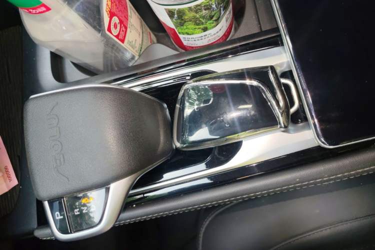Used Dongfeng Aeolus Huge 2022 Mach Power 1.5T Dare-to-Drive Edition · Enjoyably悦 Vehicle Key