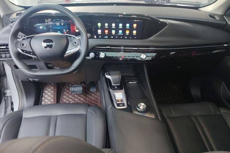 Used Dongfeng Aeolus Huge 2022 Mach Dual-Motor 1.5T MHD Dare-to-Dream Edition Center Console