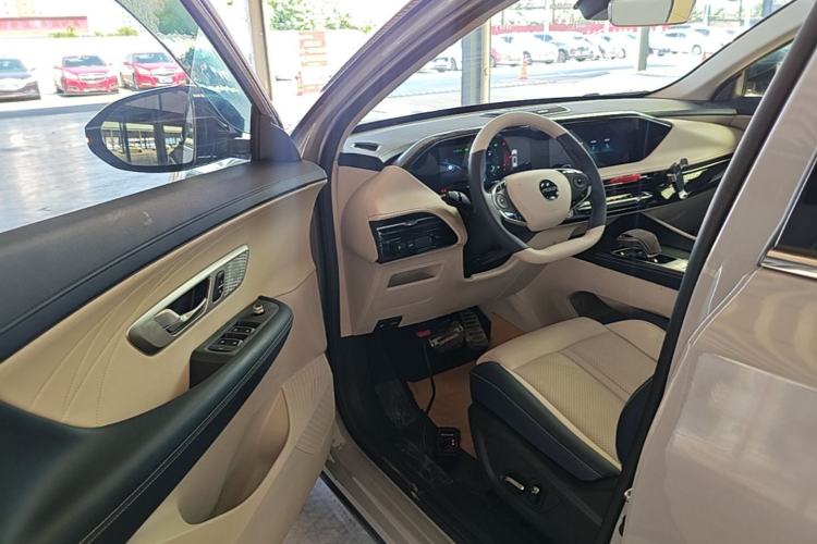 Used Dongfeng Aeolus Huge 2022 Mach Power 1.5T Dare-to-Drive Edition · Enjoyably悦 Driver Seat