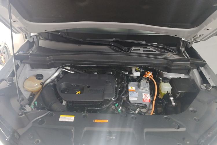 Used Dongfeng Aeolus Huge 2022 Mach Dual-Motor 1.5T MHD Dare-to-Dream Edition Engine Bay