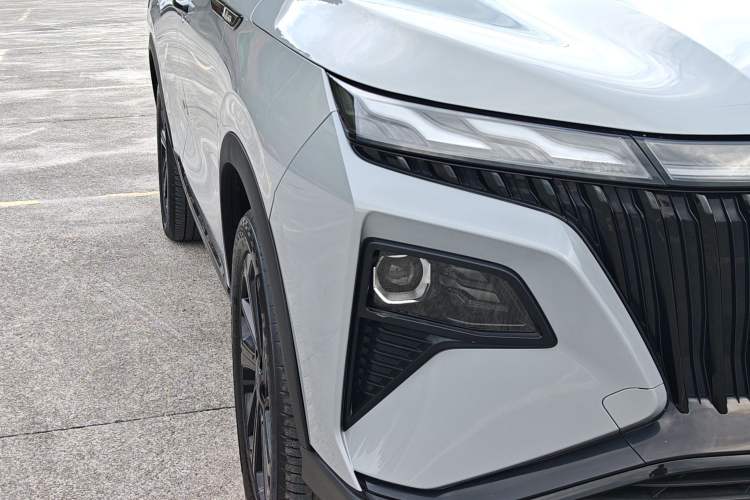 Used Dongfeng Aeolus Huge 2022 Mach Power 1.5T Dare-to-Drive Edition · Enjoyably悦 Exterior 4