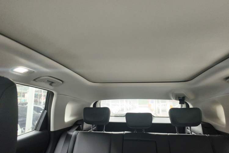 Used Dongfeng Aeolus Huge 2022 Mach Dual-Motor 1.5T MHD Dare-to-Dream Edition Headliner