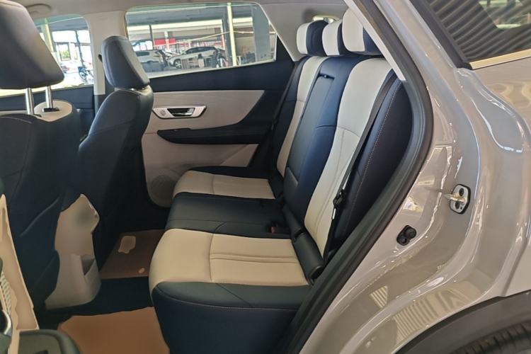 Used Dongfeng Aeolus Huge 2022 Mach Power 1.5T Dare-to-Drive Edition · Enjoyably悦 Left Rear Seat