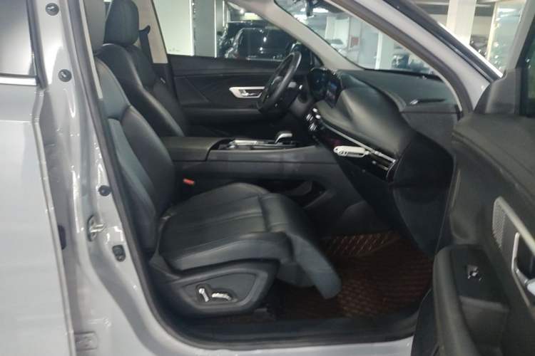 Used Dongfeng Aeolus Huge 2022 Mach Dual-Motor 1.5T MHD Dare-to-Dream Edition Right Front Seat