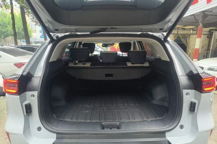 Used Dongfeng Aeolus Huge 2022 Mach Power 1.5T Dare-to-Drive Edition · Enjoyably悦 Trunk