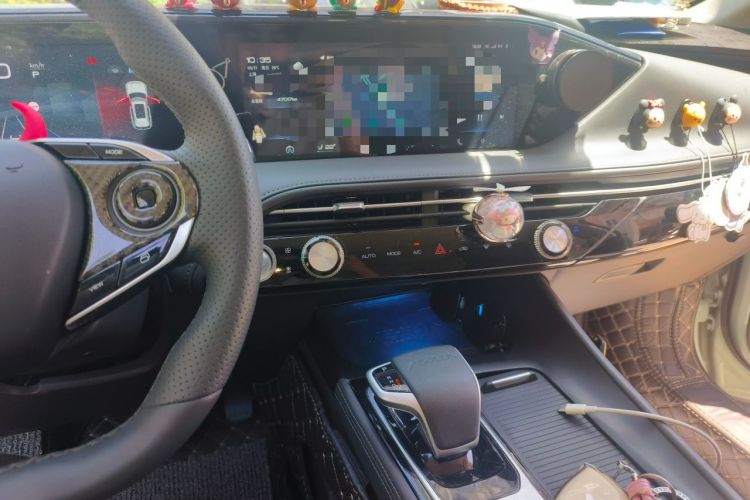 Used Dongfeng Aeolus Huge 2022 Mach Power 1.5T Dare-to-Love Edition Audio And AC Panel