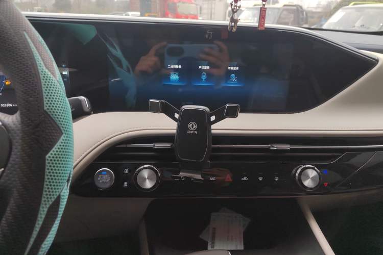 Used Dongfeng Aeolus Huge 2022 Mach Power 1.5T Dare-to-Enjoy Edition · Yue Audio And AC Panel