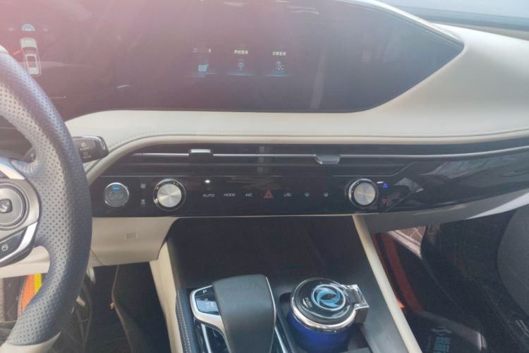 Used Dongfeng Aeolus Huge 2022 Mach Dual-Motor 1.5T MHD Dare-to-Dream Edition Audio And AC Panel