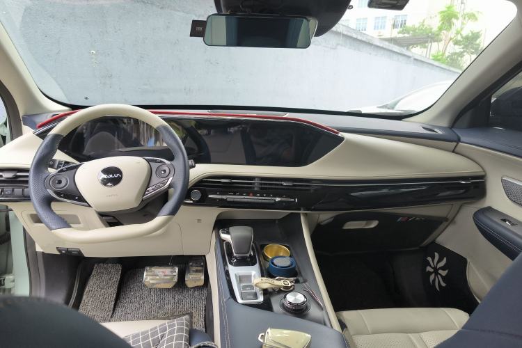 Used Dongfeng Aeolus Huge 2022 Mach Power 1.5T Dare-to-Drive Edition · Enjoyably悦 Center Console