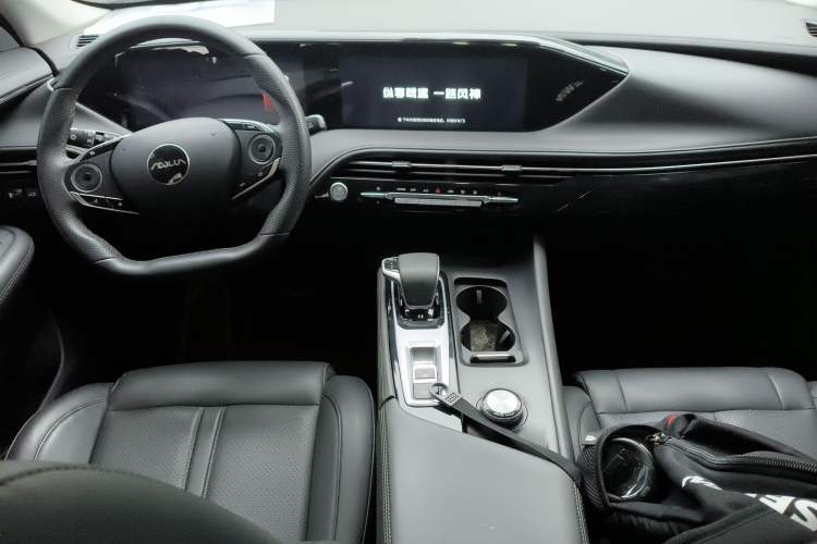Used Dongfeng Aeolus Huge 2022 Mach Power 1.5T DareDrive Edition · Smart Center Console