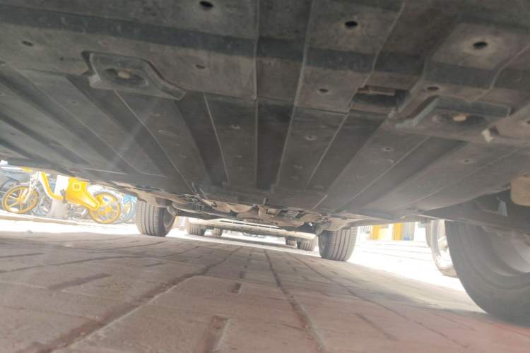 Used Dongfeng Aeolus Huge 2022 Mach Dual-Motor 1.5T MHD Dare-to-Dream Edition Chassis Front