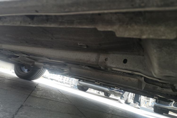 Used Dongfeng Aeolus Huge 2022 Mach Dual-Motor 1.5T MHD Dare-to-Dream Edition Chassis Front Right