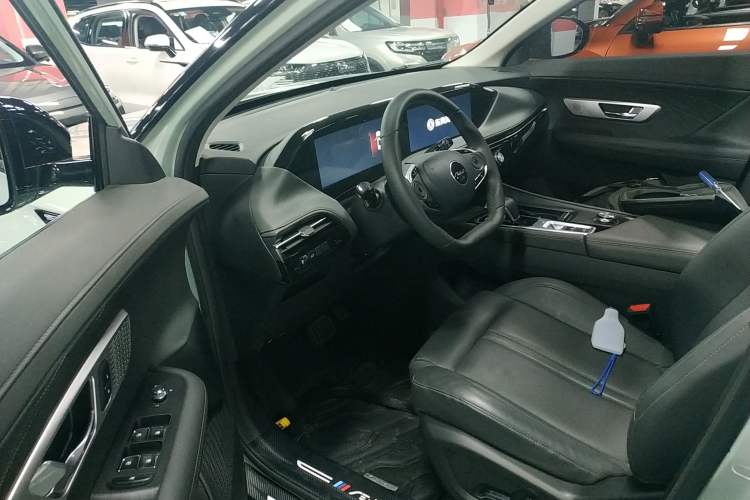 Used Dongfeng Aeolus Huge 2022 Mach Dual-Motor 1.5T MHD Dare-to-Dream Edition Driver Seat