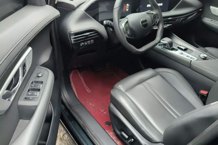 Used Dongfeng Aeolus Huge 2022 Mach Power 1.5T DareDrive Edition · Smart Driver Seat