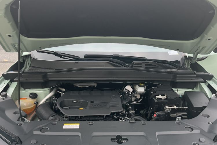 Used Dongfeng Aeolus Huge 2022 Mach Power 1.5T Dare-to-Drive Edition · Enjoyably悦 Engine Bay