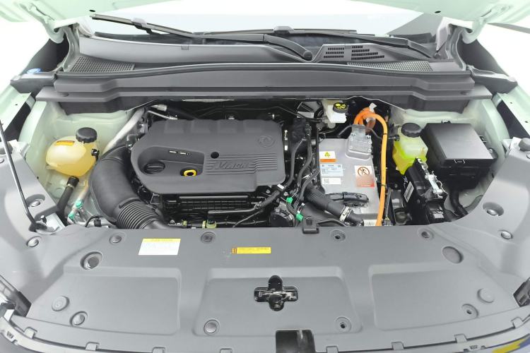 Used Dongfeng Aeolus Huge 2022 Mach Dual-Motor 1.5T MHD Dare-to-Dream Edition Engine Bay