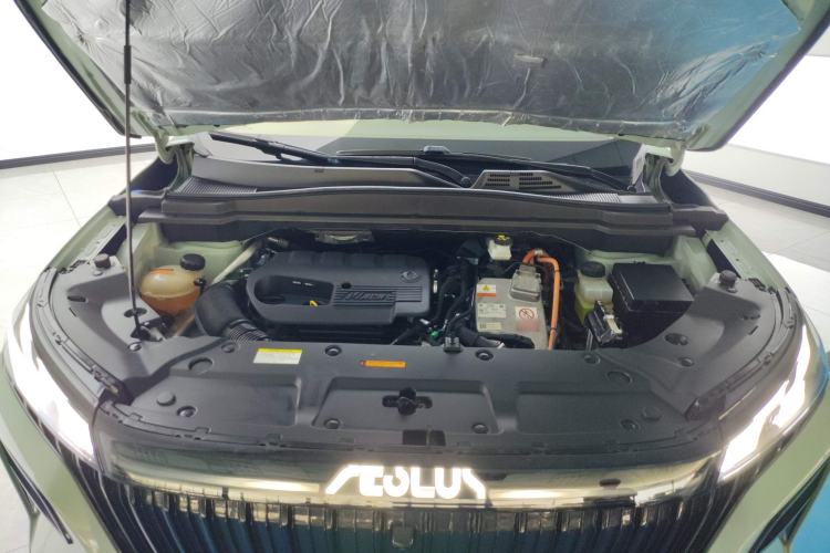 Used Dongfeng Aeolus Huge 2022 Mach Dual-Motor 1.5T MHD Dare-to-Dream Edition Engine Bay