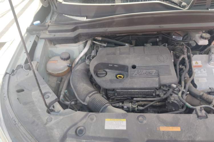 Used Dongfeng Aeolus Huge 2022 Mach Dual-Motor 1.5T MHD Dare-to-Dream Edition Engine Bay Right