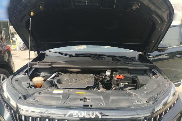 Used Dongfeng Aeolus Huge 2022 Mach Power 1.5T Dare-to-Love Edition Engine Bay