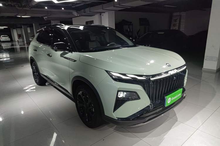 Used Dongfeng Aeolus Huge 2022 Mach Power 1.5T Dare-to-Drive Edition · Enjoyably悦 Front Right 45 Deg