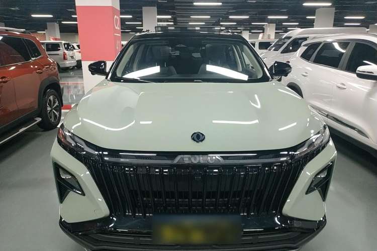 Used Dongfeng Aeolus Huge 2022 Mach Dual-Motor 1.5T MHD Dare-to-Dream Edition Front
