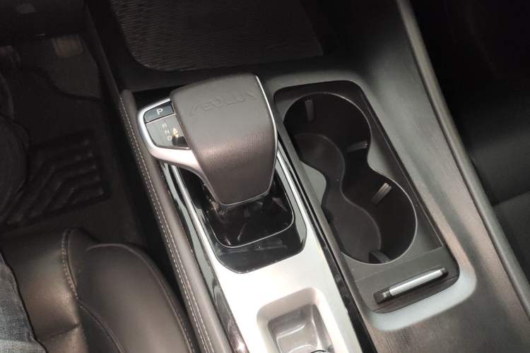 Used Dongfeng Aeolus Huge 2022 Mach Dual-Motor 1.5T MHD Dare-to-Dream Edition Gear Lever
